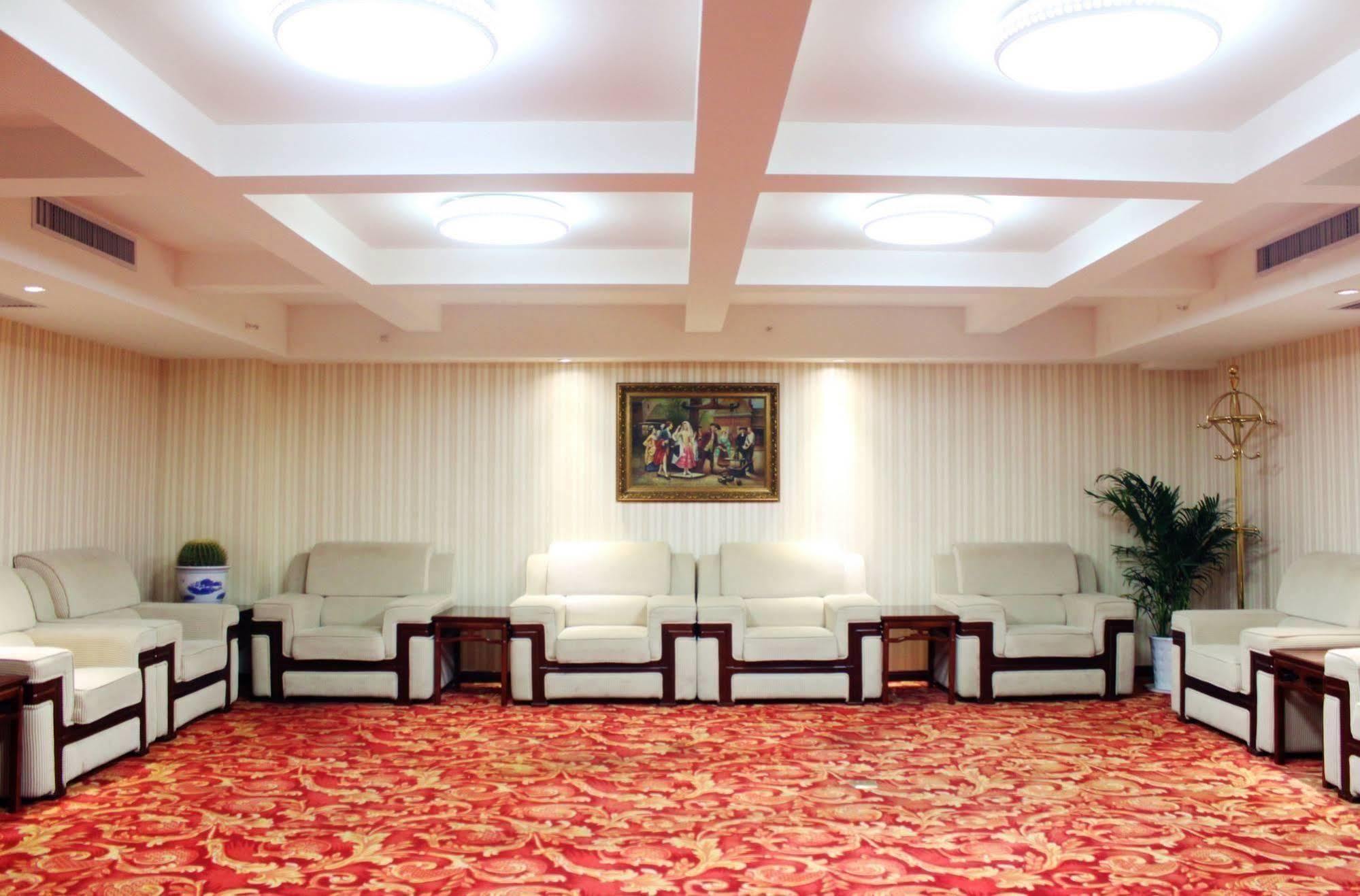 New Beacon Runfeng International Hotel Wuhan Exterior photo