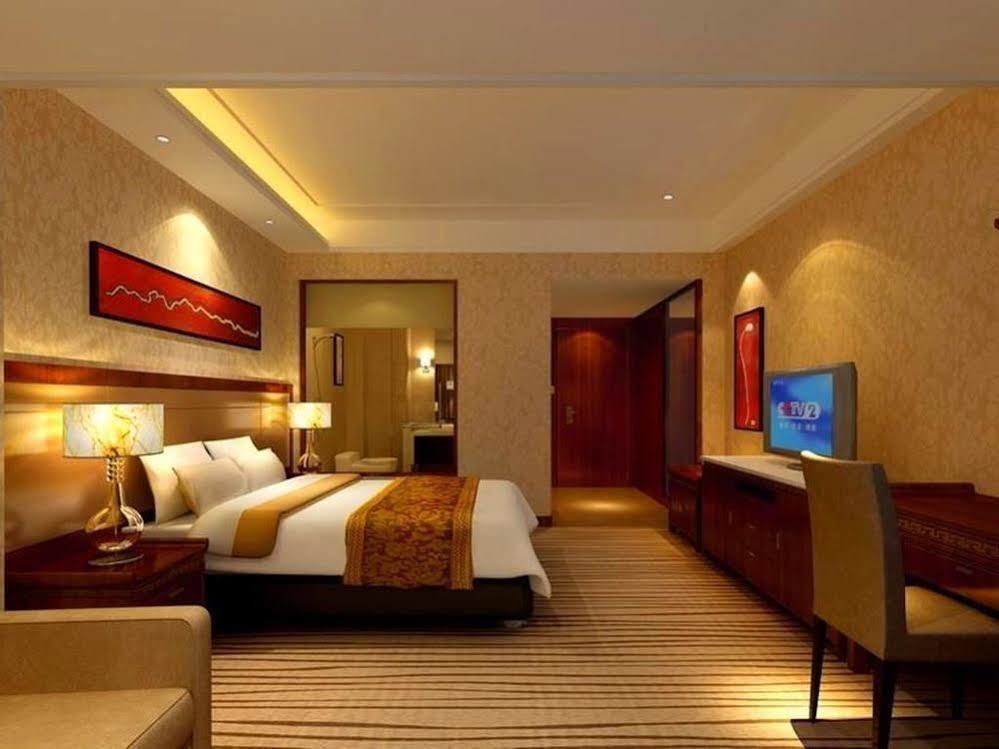 New Beacon Runfeng International Hotel Wuhan Exterior photo